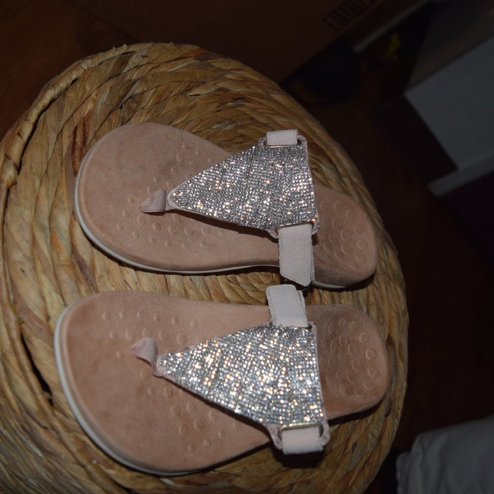 Vionic sandals Plantar Fasciitis sandals szie 7 COMFORT shoes VIONIC